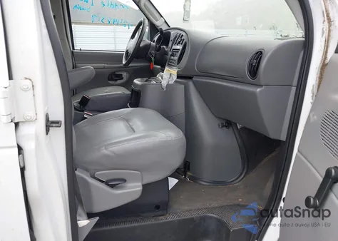 2003 Ford E-350 Super Duty Chateau/Xl/Xlt z USA, uszkodzony, nr VIN 1FBNE31L13HB41347